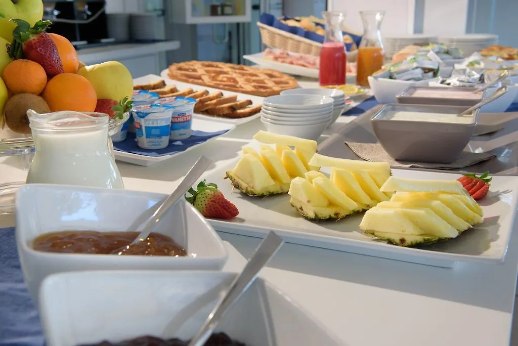 Hotel Ristorante La Marina Mhotelsgroup San Bartolomeo Al Mare 3*,  Italy