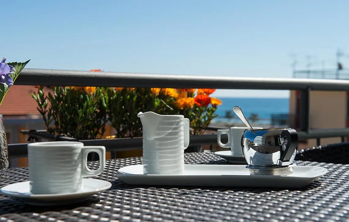 Hotel Ristorante La Marina Mhotelsgroup San Bartolomeo Al Mare 3*,