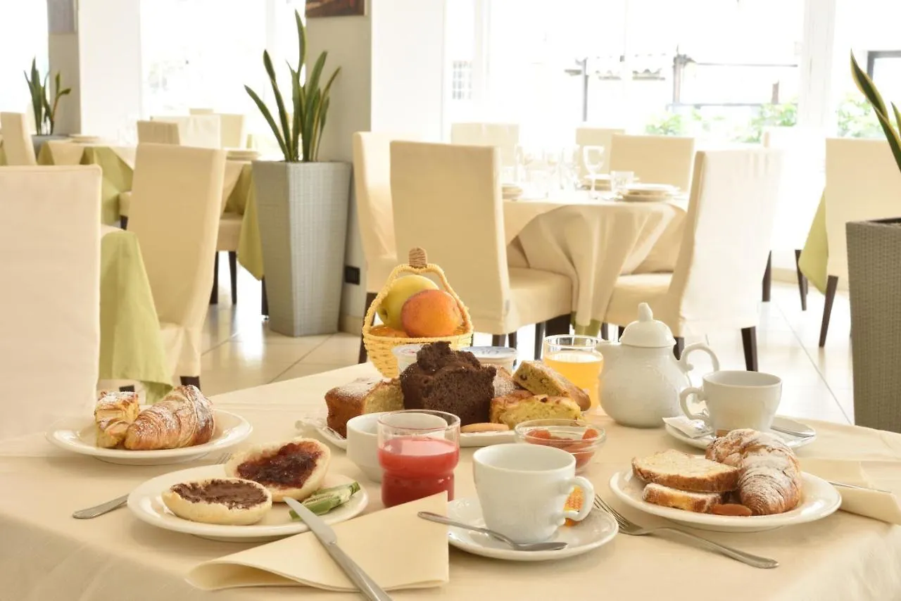 Hotel Ristorante La Marina Mhotelsgroup San Bartolomeo Al Mare