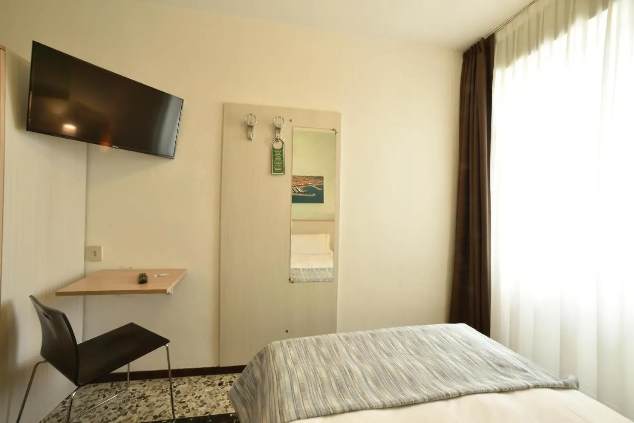 Hotel Ristorante La Marina Mhotelsgroup San Bartolomeo Al Mare 3*,